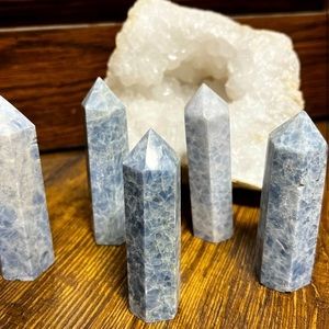 Blue Calcite Tower (1pc)